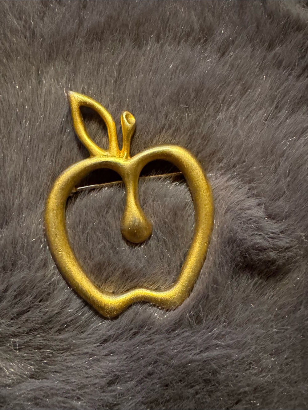 Gold Brushed Vintage Apple Brooch Pin Teacher Whimsy